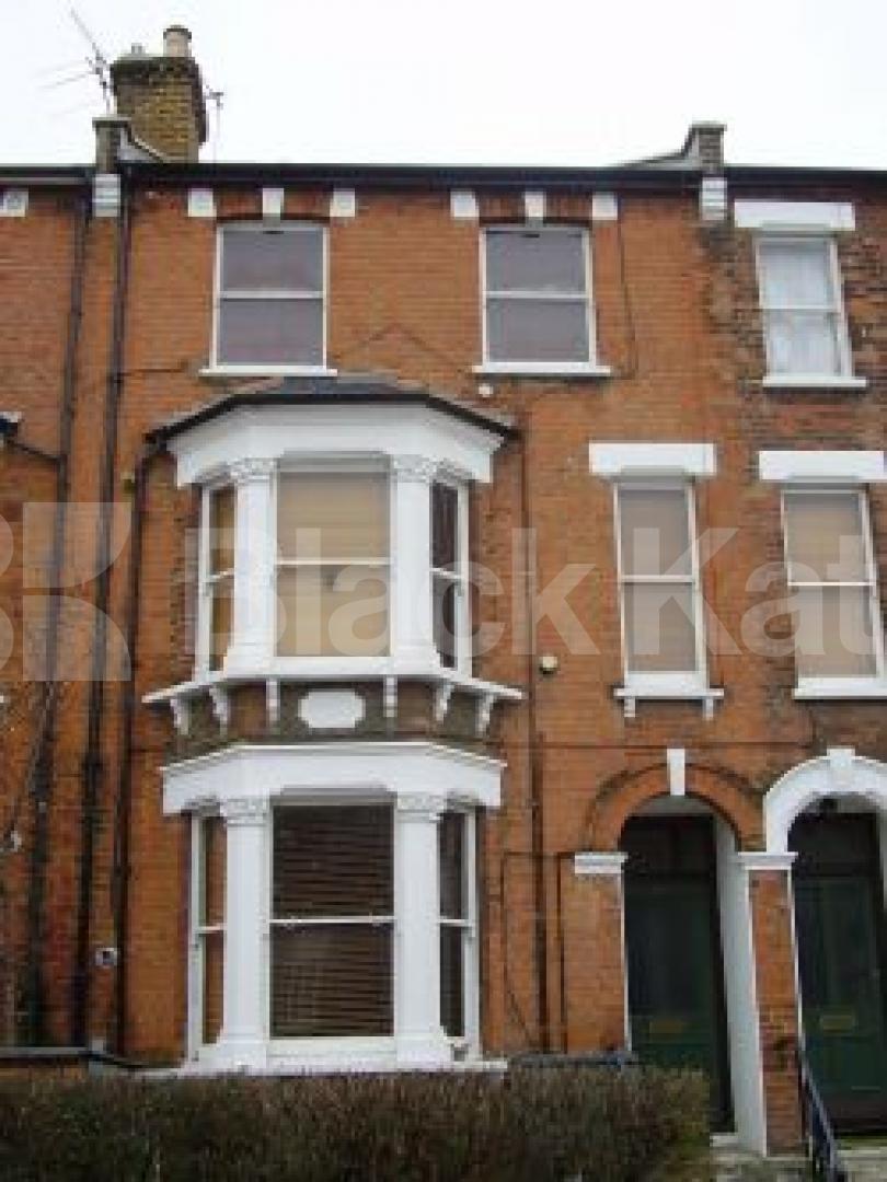 			Studio Apartment, 1 bath, 1 reception Flat			 Constantine Road, HAMPSTEAD HEATH NW3